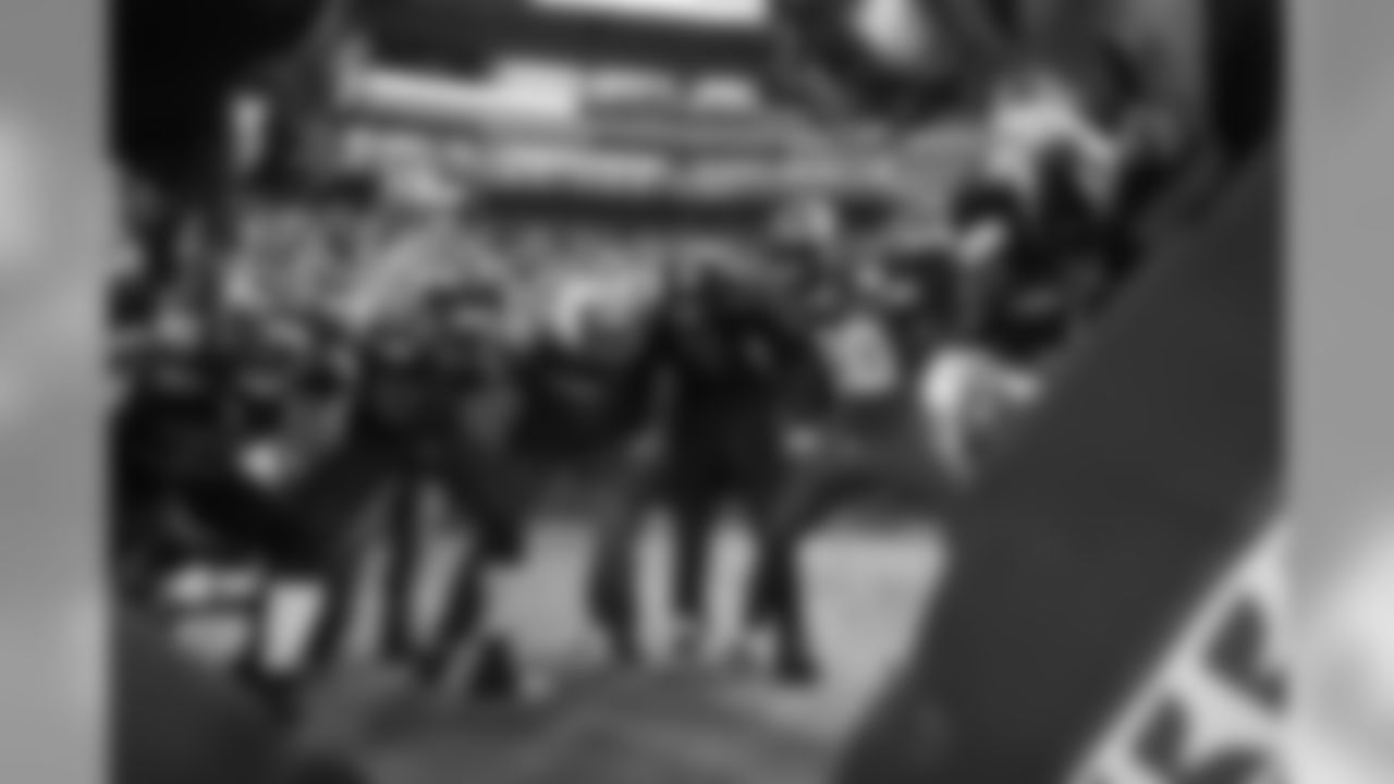 Free safety Earl Thomas returned to CenturyLink Field for the first time since injuring his leg, and he joined his Legion of Boom teammates outside the locker room for their pregame huddle.