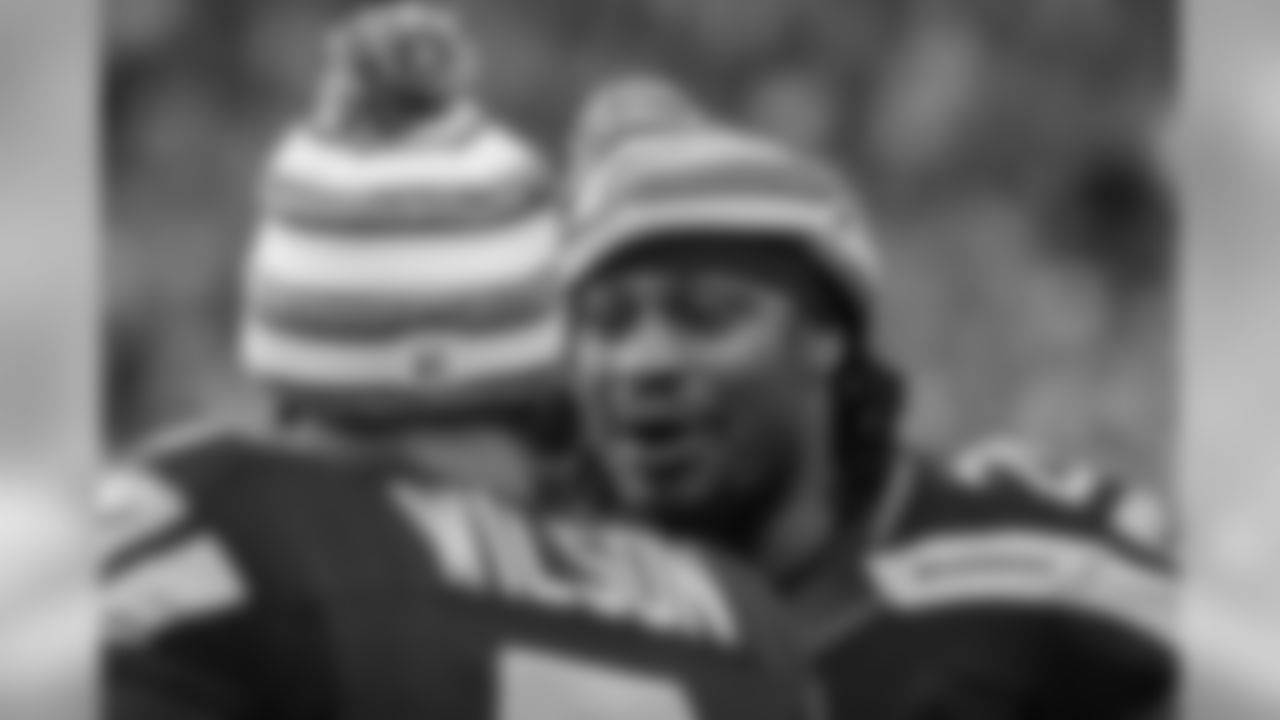 tempSeahawksSideline_vs_49ers-84.jpg