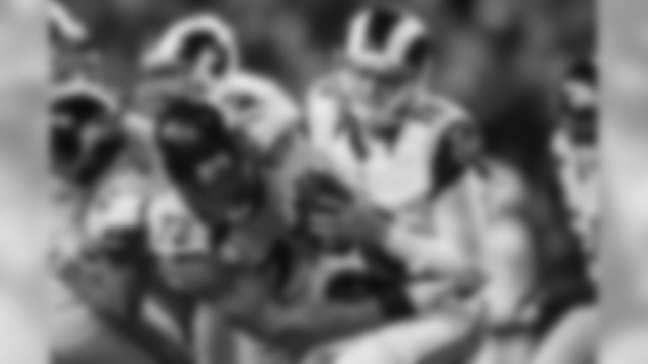 Michael Bennett sacks Jared Goff.