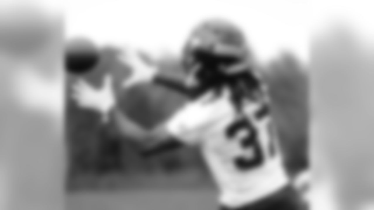 37_trovon_reed_practice.jpg