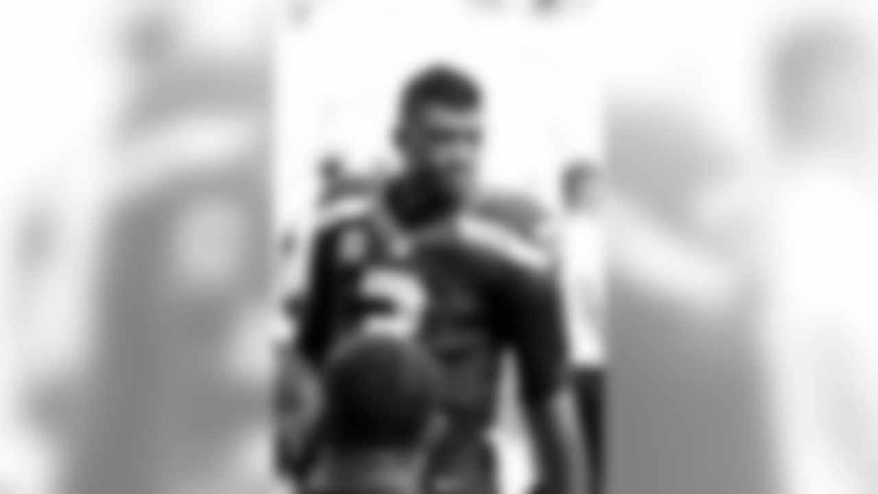 russellwilson_sidelines-13.jpg