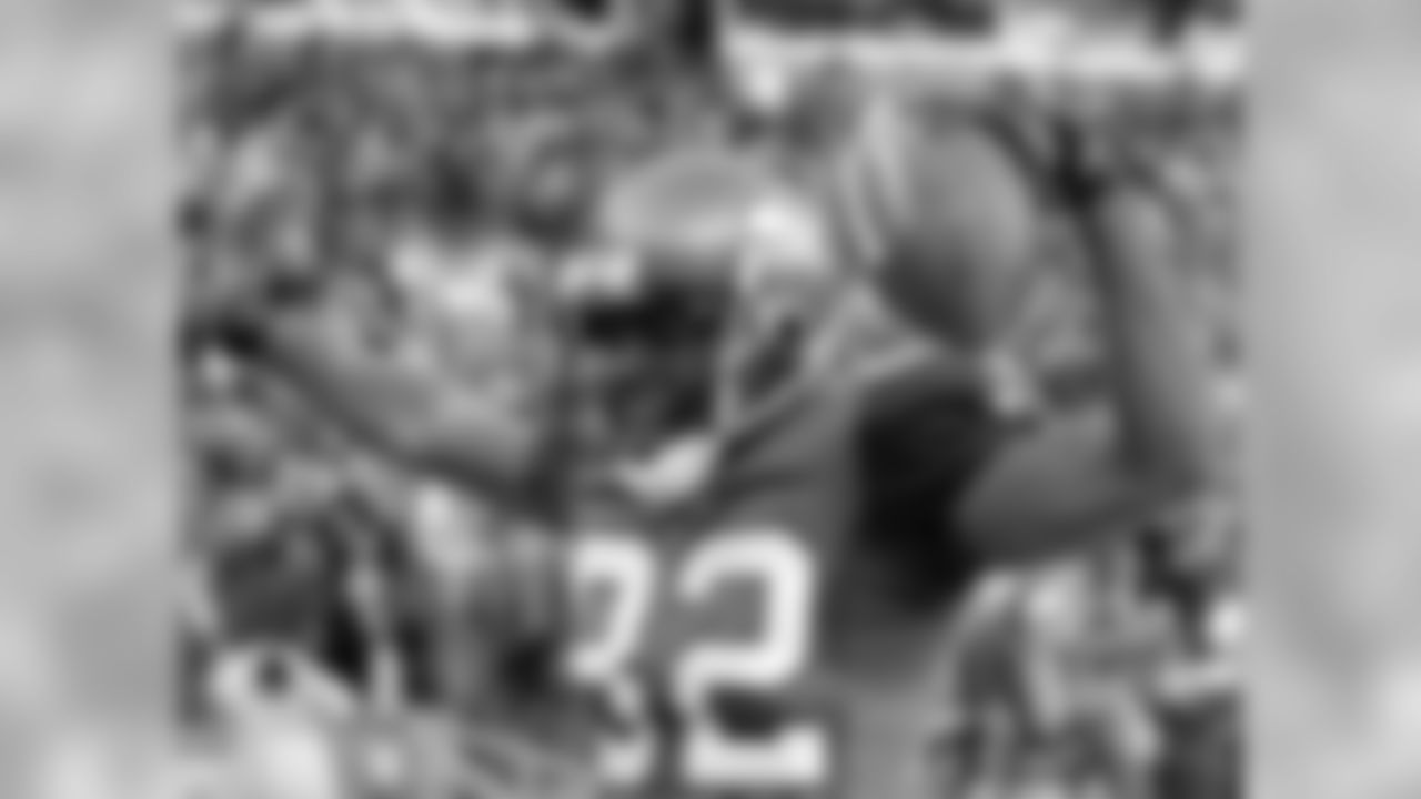 Seattle Seahawks wide receiver Darrell Jackson celebrates a touchdown catch in the second quarter against the Cleveland Browns Sunday, Nov. 30, 2003 at Seahawks Stadium in Seattle. (AP Photo/Ted S. Warren)