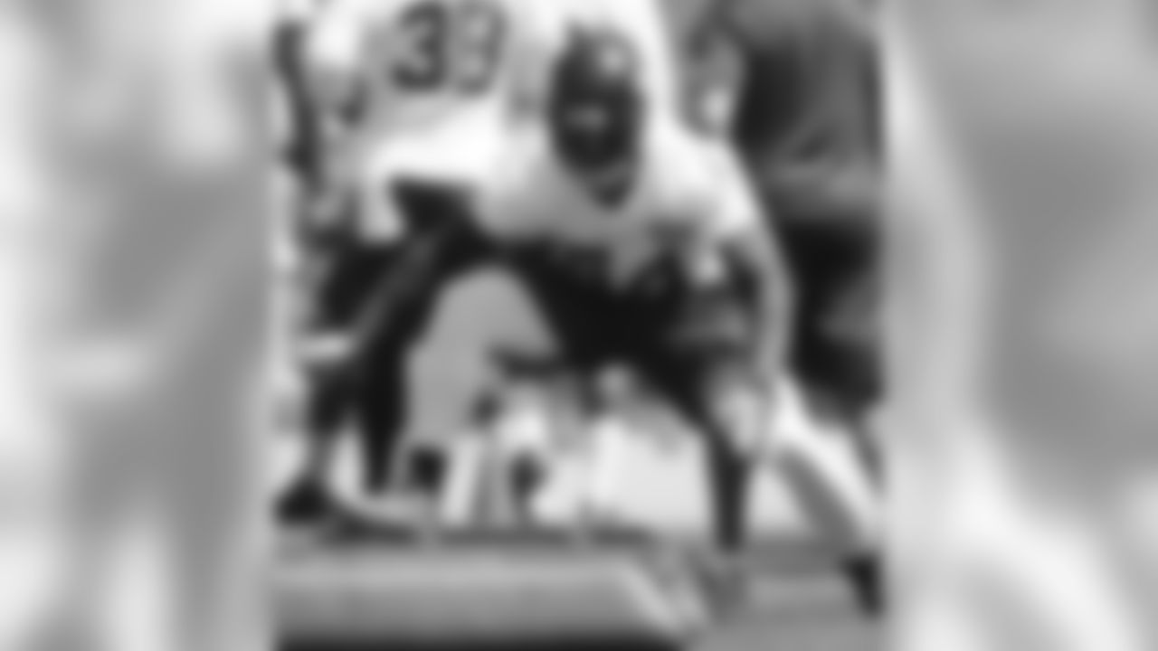 54_bobby_wagner_practice.jpg