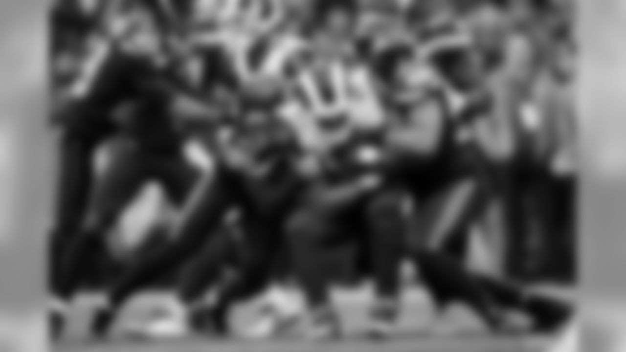 wk15_vs_rams_28_0.jpg