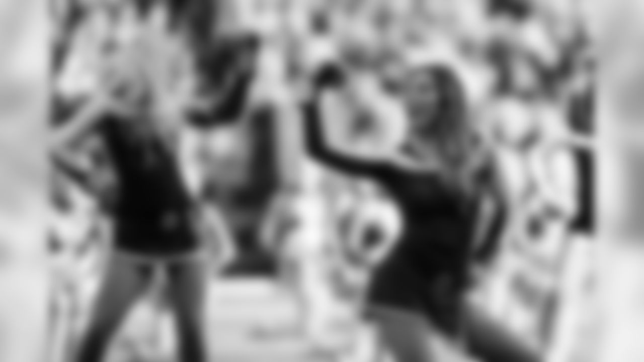 20161016_seagals_falcons_janegphoto-184.jpg