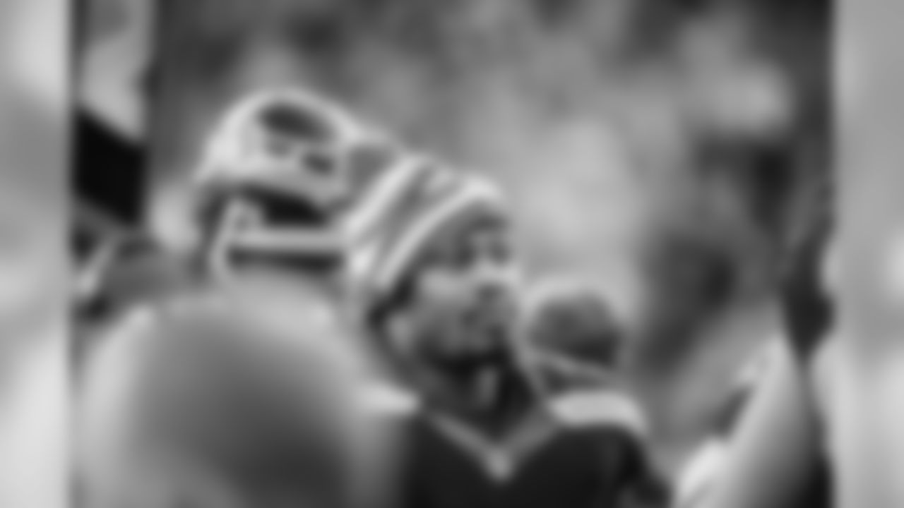 tempSeahawksSideline_vs_49ers-5.jpg