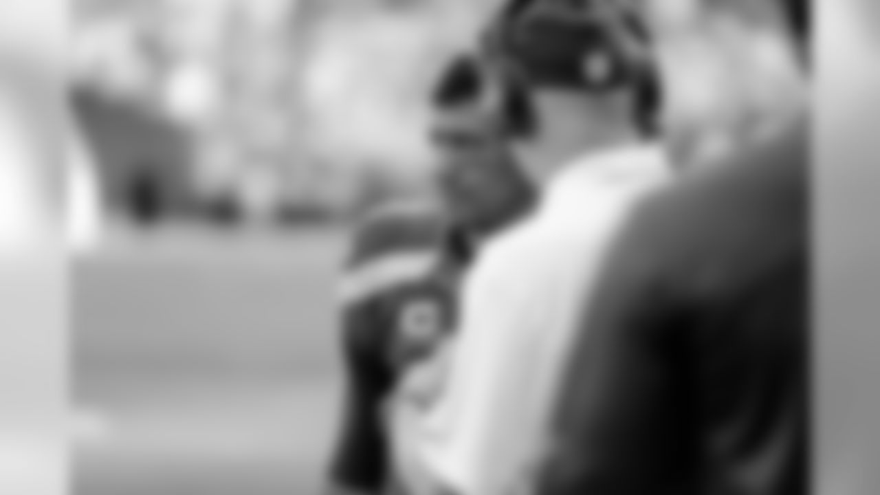 russellwilson_sidelines-16.jpg