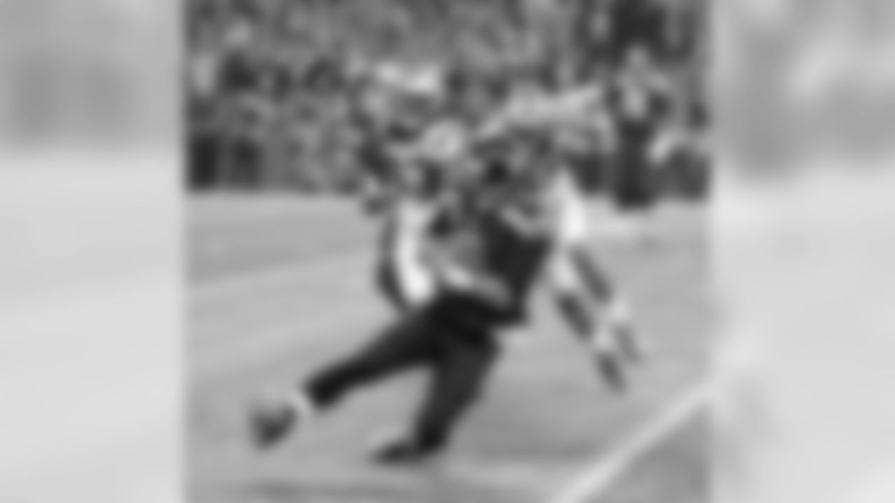 russellwilson_running-42.jpg