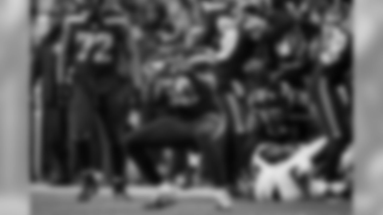 eye_wk_11_falcons_32_0.jpg
