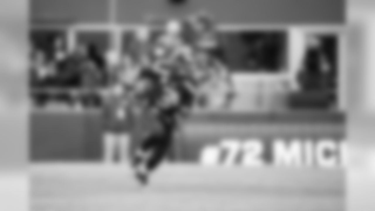 russellwilson_running-27.jpg
