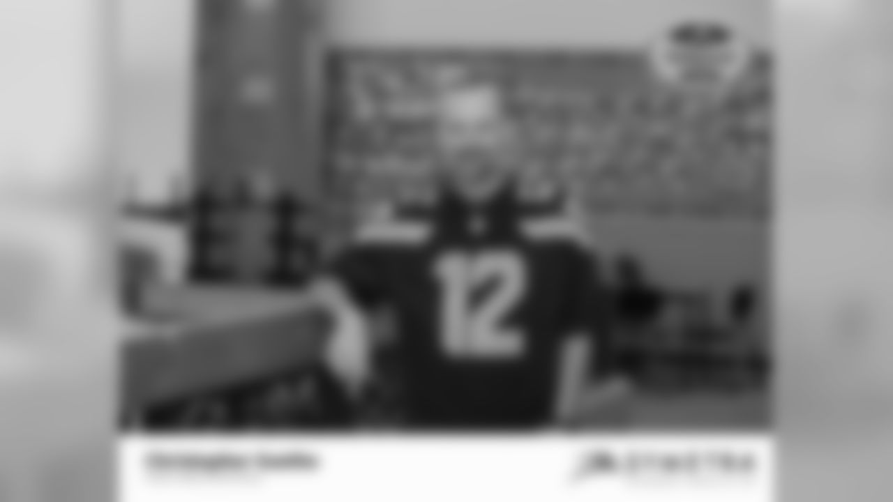 Christopher Soethe Kindergarden Hazel Valley Elementary favorite Player: Mack Strong