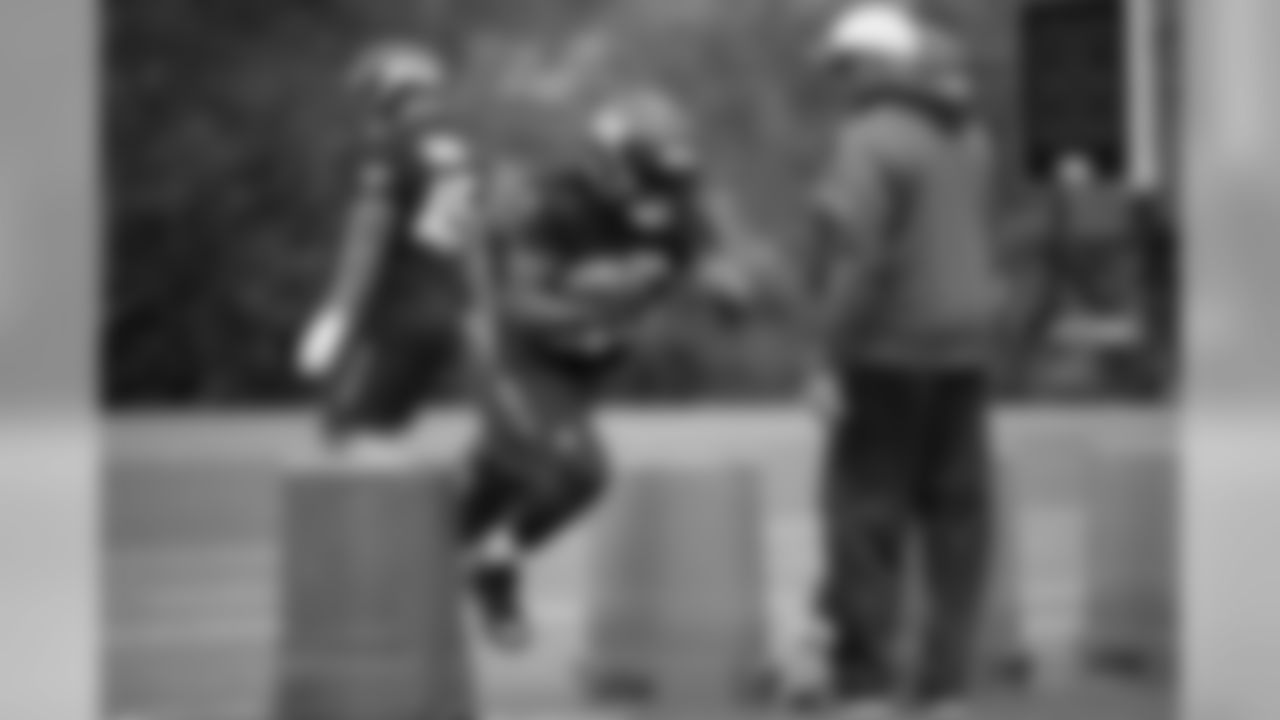 Kicker Robbie Gould
