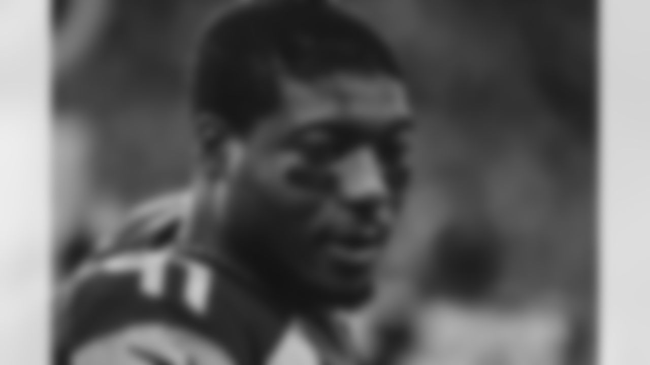 tempSeahawksSideline_vs_49ers-63.jpg