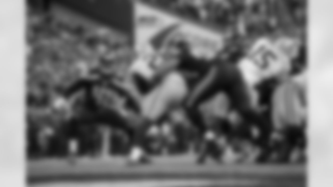 Seattle's Bobby Wagner tracks down San Francisco's Frank Gore and keeps him to a two-yard gain. Gore had 11 carries for only 29 yards before leaving the game with a concussion at halftime.