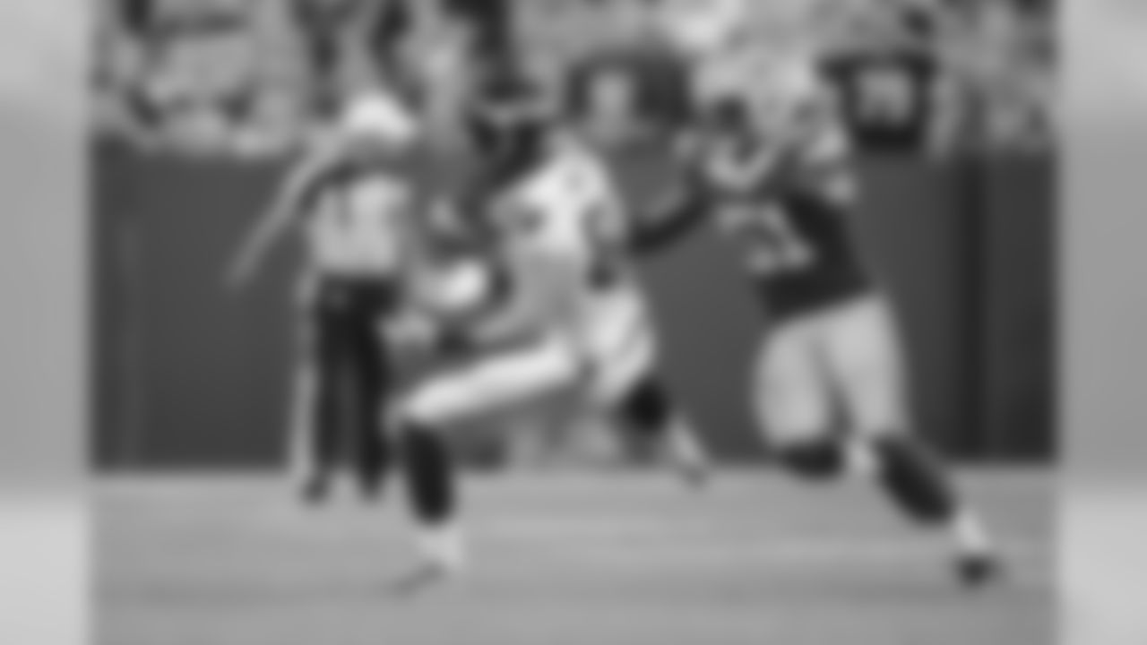 Luke Willson's juggling catch in the third quarter kept a drive alive.