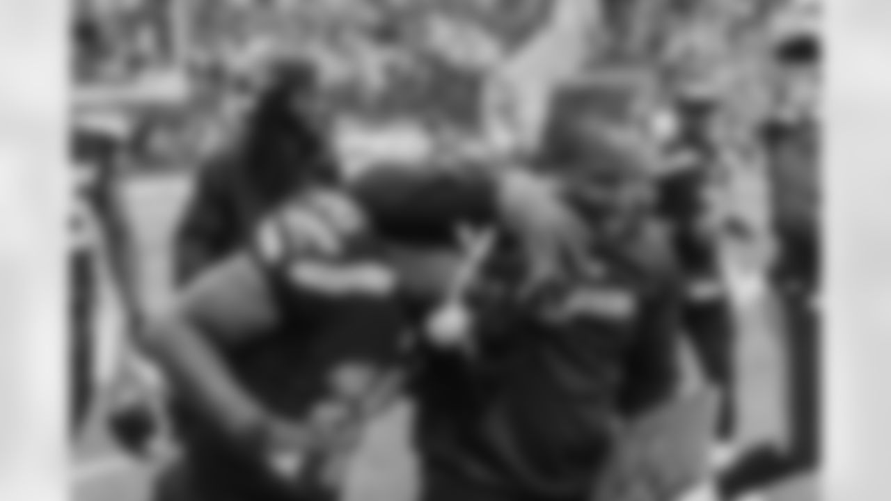 seahawksvbroncos-marsh-69.jpg