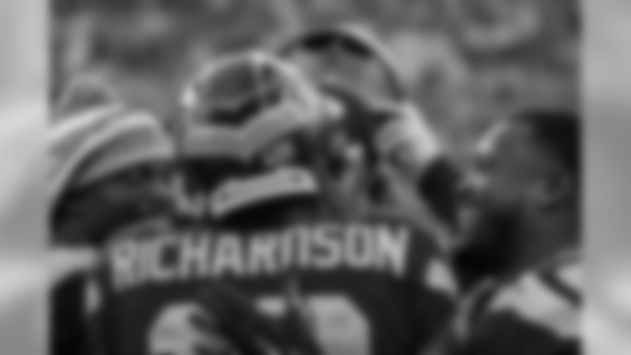 tempSeahawksSideline_vs_49ers-79.jpg