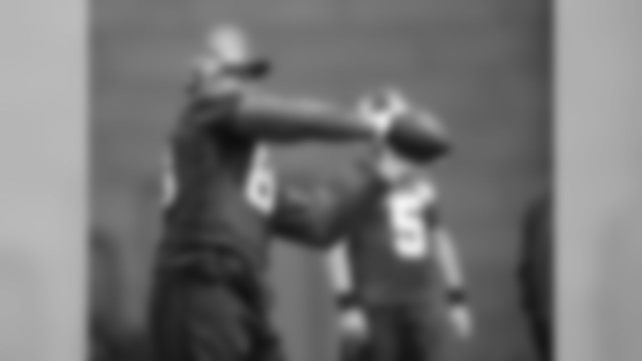 88_jimmy_graham_practice.jpg