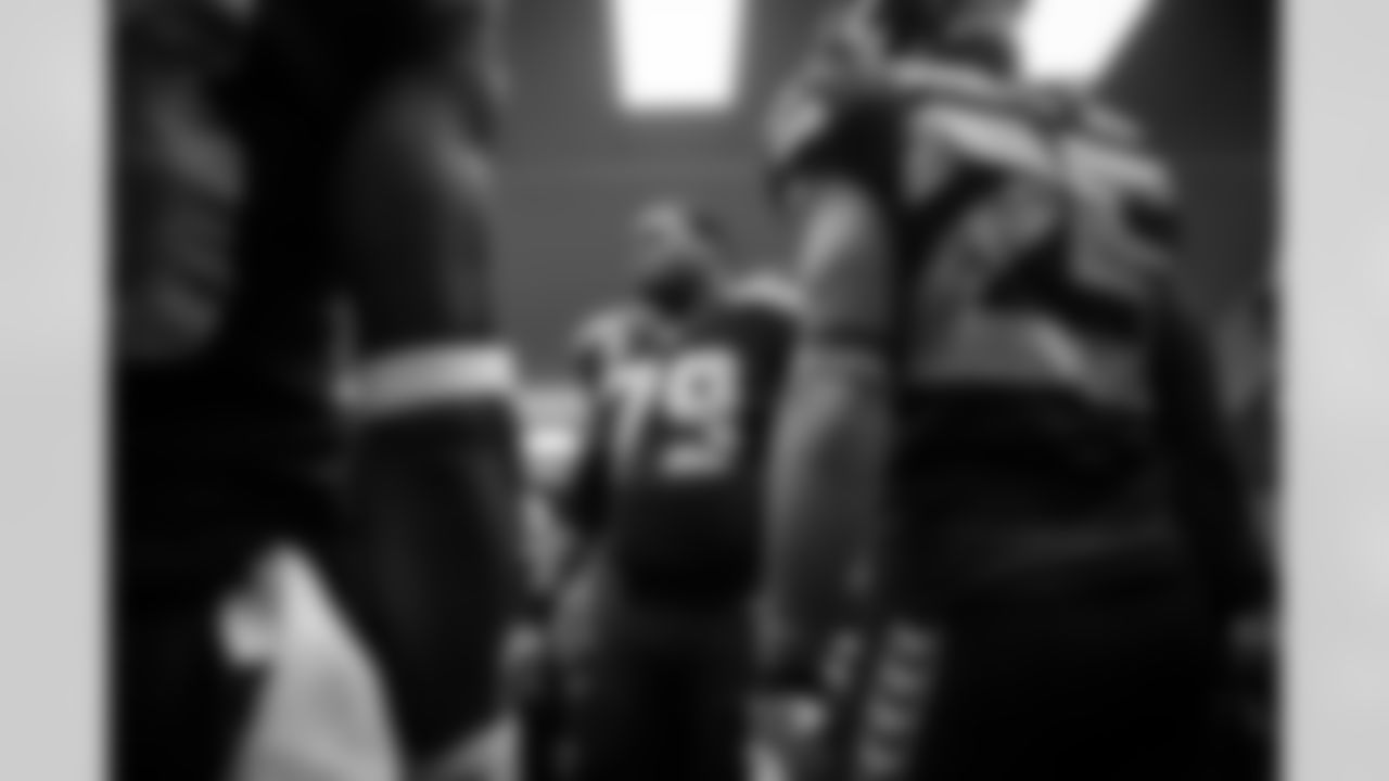 Defensive captain Red Bryant talks to the team before pregame introductions.