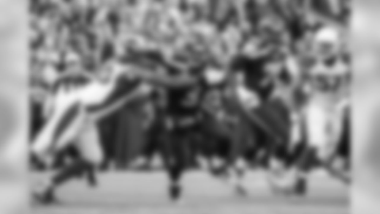 russellwilson_running-31.jpg