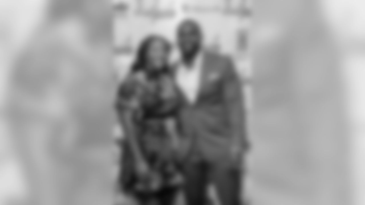 cliff_avril_charity_dining_2017_1179.jpg