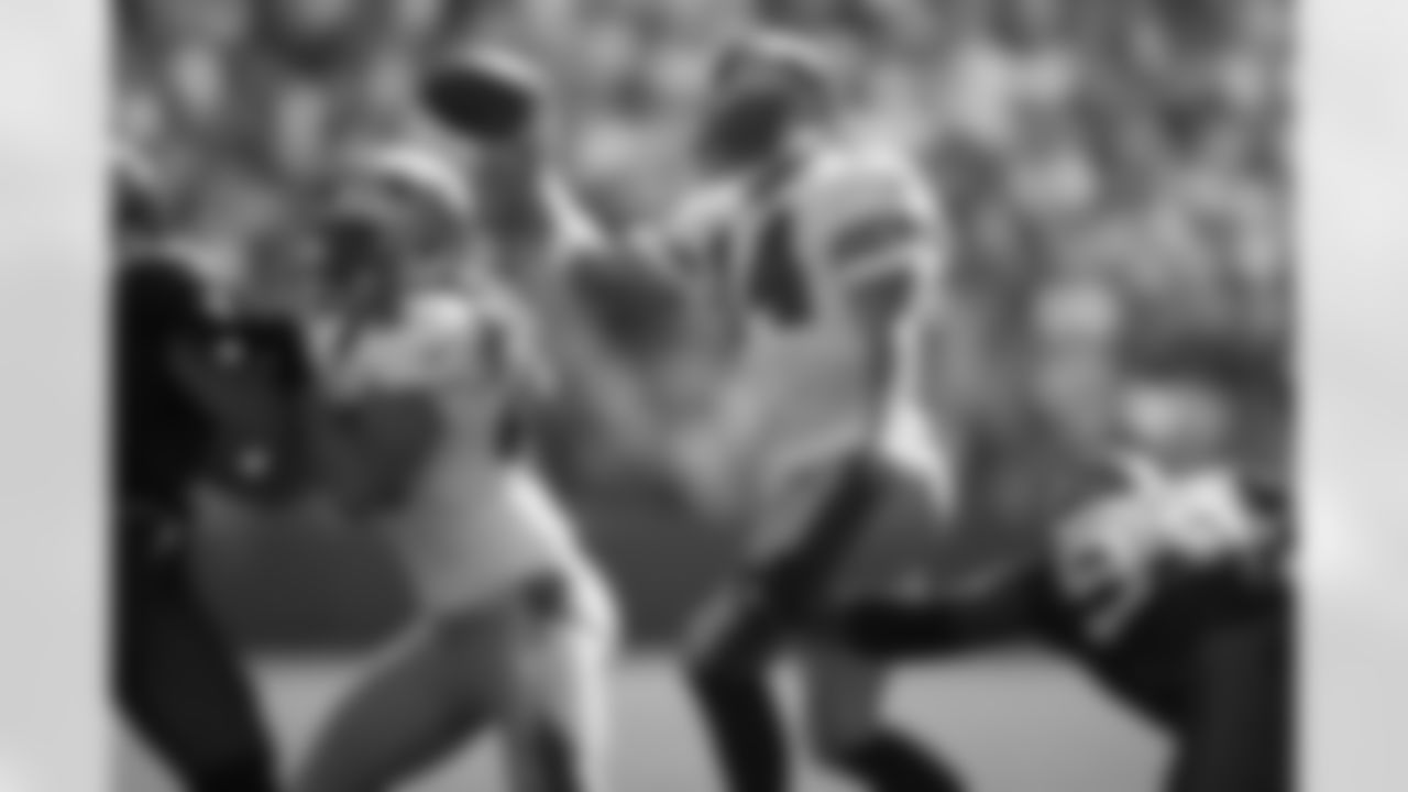 Week 2 - Seahawks vs 49ers Photos