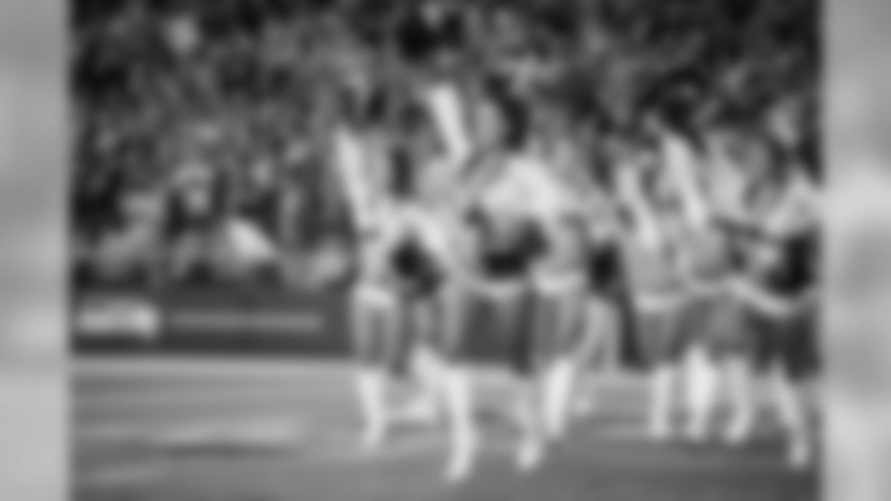 20161108_seagal_bills_janegphoto-108.jpg