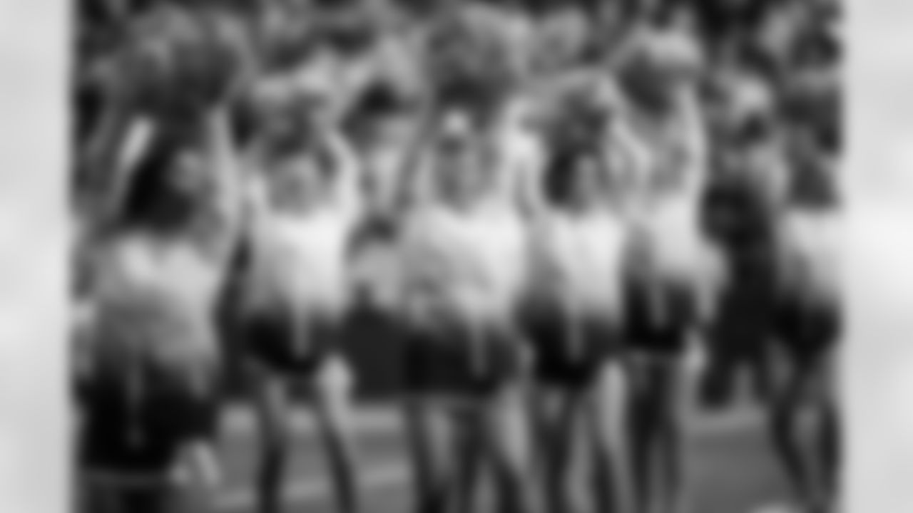 20161016_seagals_falcons_janegphoto-150.jpg