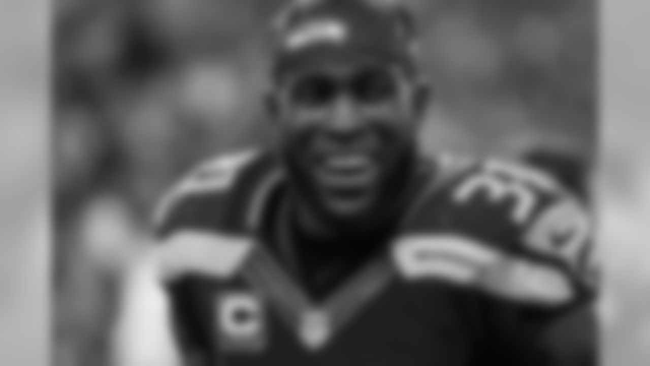 tempSeahawksSideline_vs_49ers-89.jpg