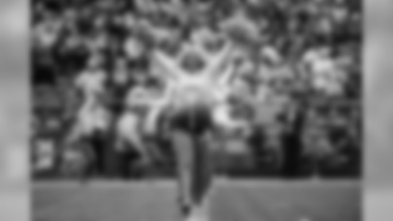 20161016_seagals_falcons_janegphoto-74.jpg