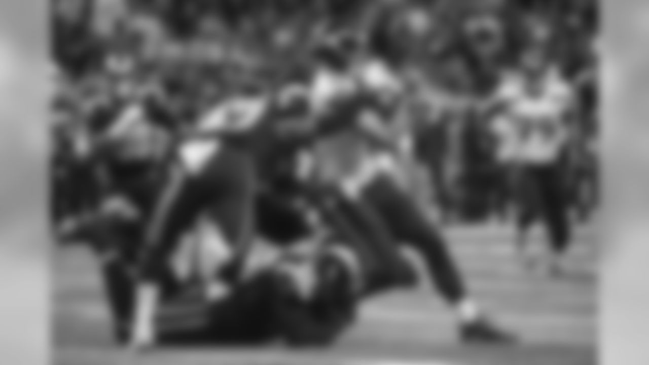 2015wk1_seahawks_rams_blog_30.jpg