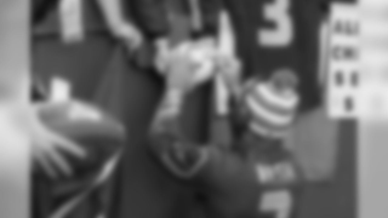 russellwilson_sidelines-32.jpg