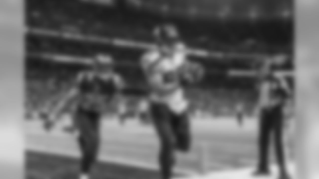 2015wk1_seahawks_rams_blog_37.jpg