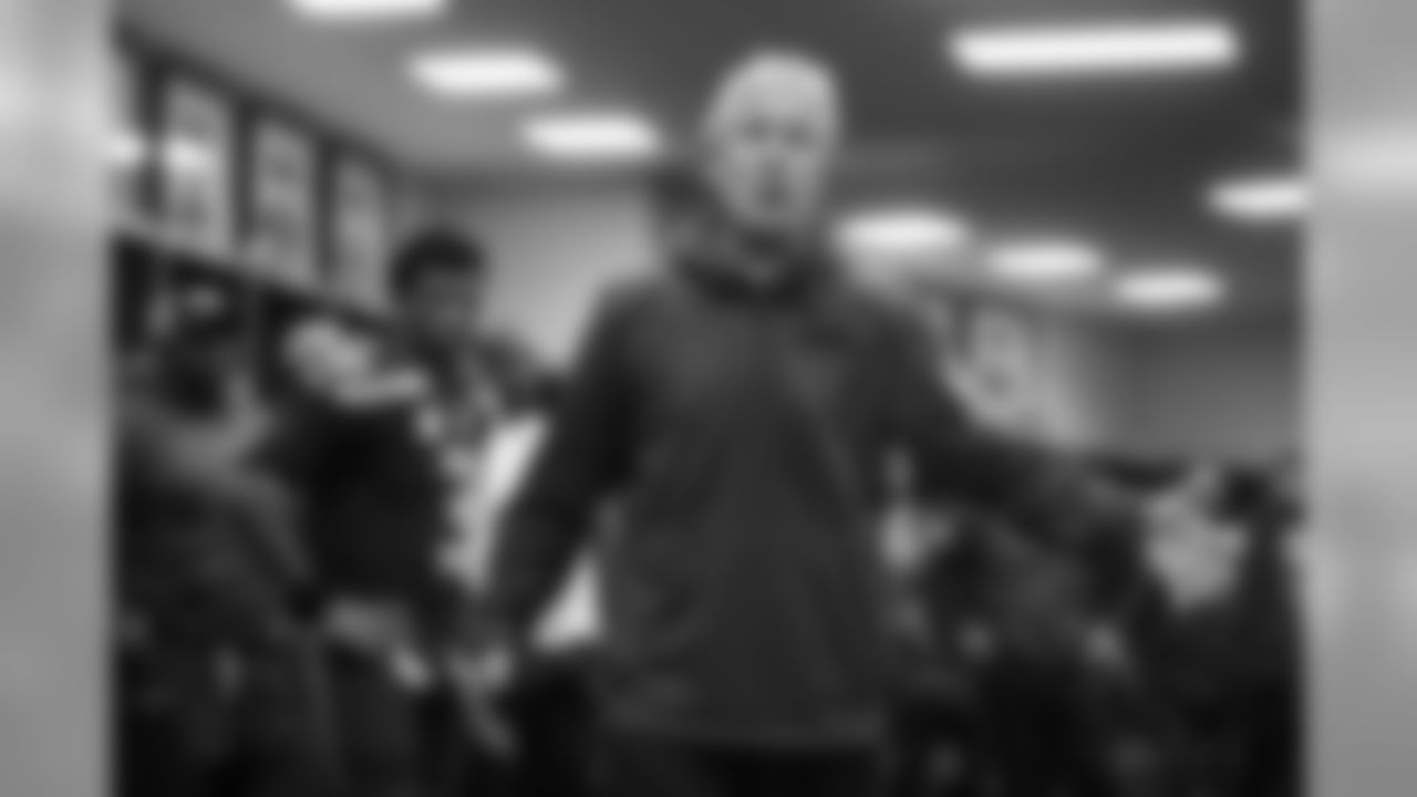 In the locker room, head coach Pete Carroll talked to his team after the defeat moved the Seahawks record to 4-5.