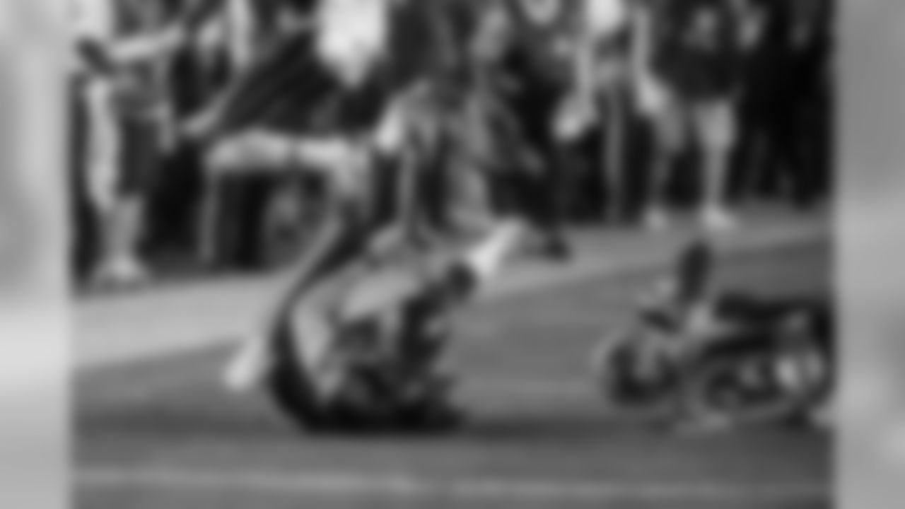 When Jermaine Kearse made this falling, bobbling, circus catch for a 33-yard gain to the New England five yard line, Seattle was in position to possibly take the lead.