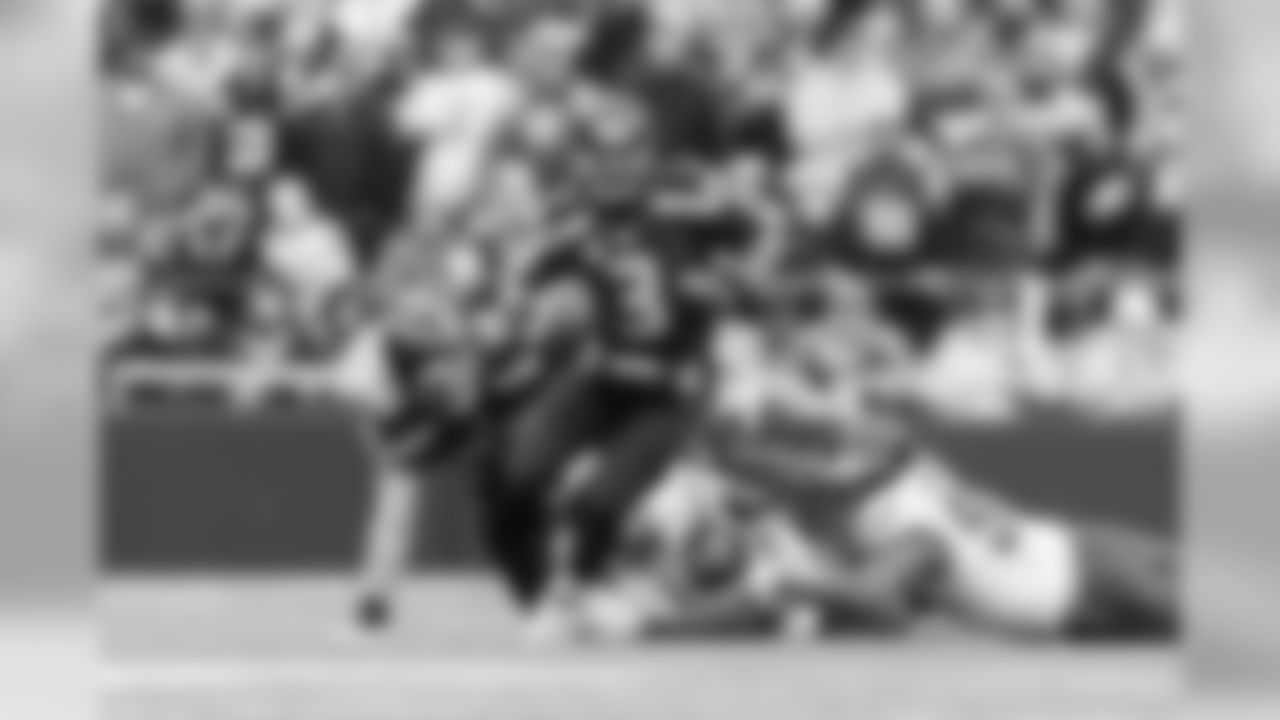 Seahawks quarterback Russell Wilson continued to show improved mobility, escaping pressure in the third quarter.