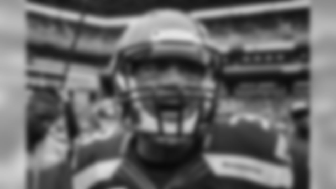 russellwilson_sidelines-23.jpg
