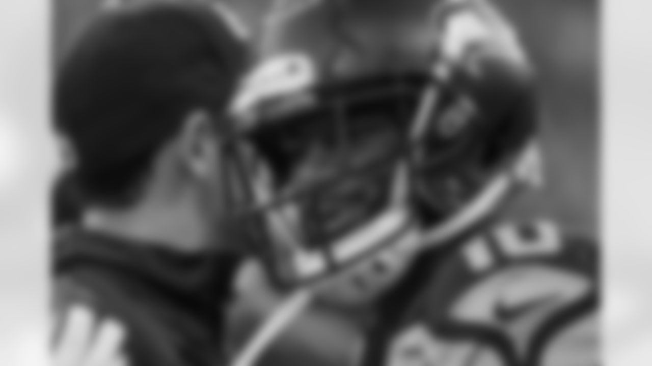 tempSeahawksSideline_vs_49ers-77.jpg