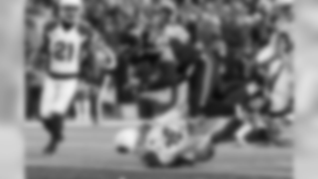 Seattle's Jimmy Graham tumbles into the end zone at the end of a 37-yard TD reception late in the fourth quarter.