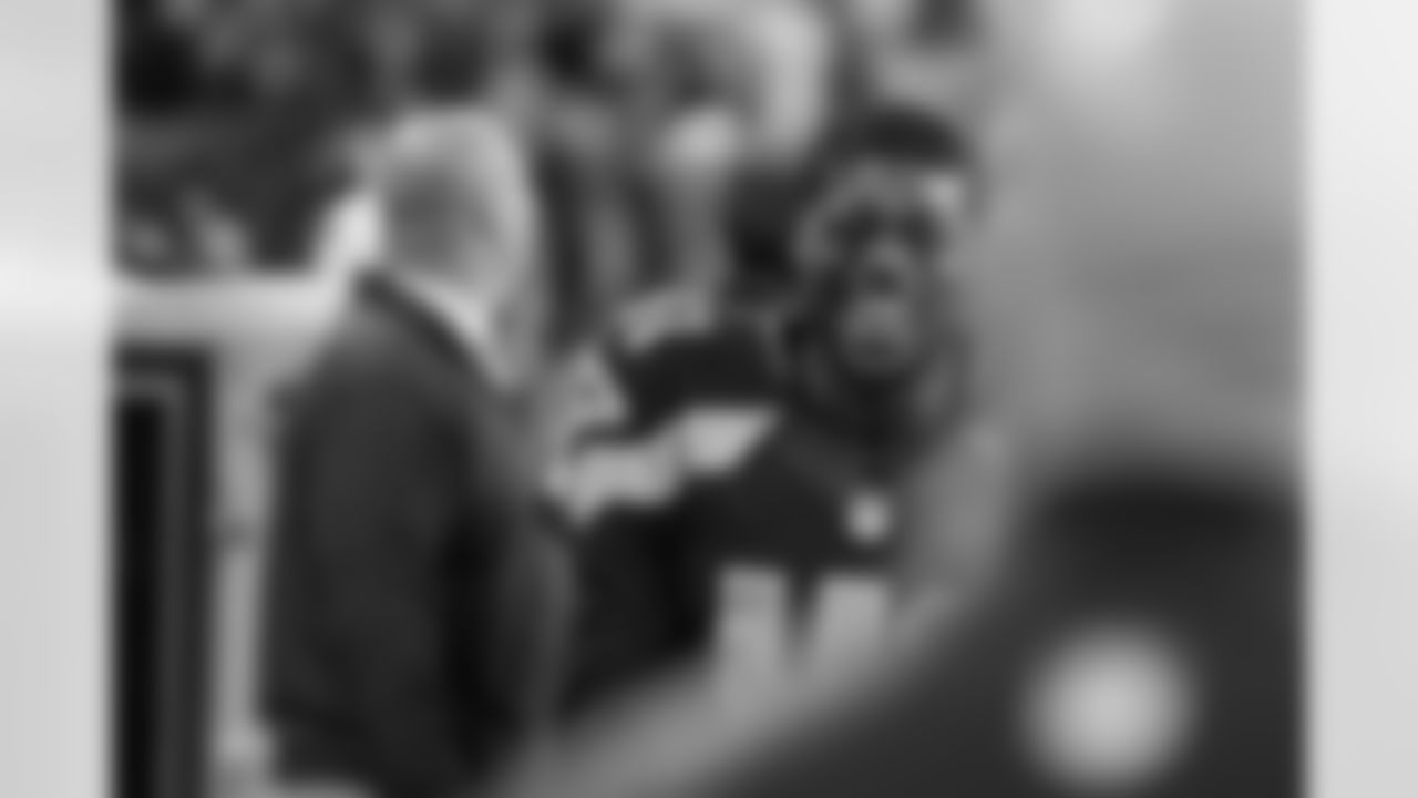 tempSeahawksSideline_vs_49ers-57.jpg