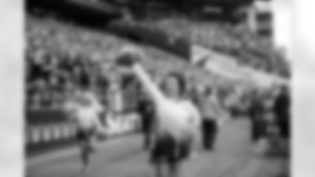 20161016_seagals_falcons_janegphoto-135.jpg