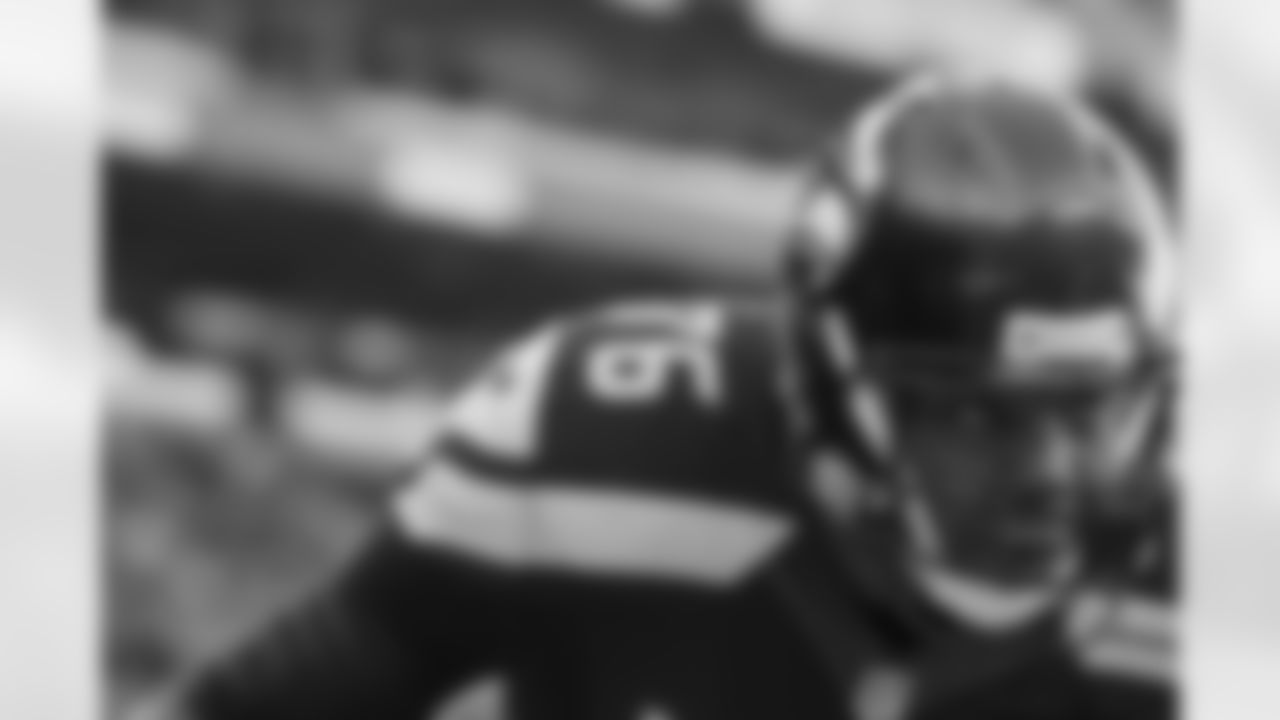 tempSeahawksSideline_vs_49ers-44.jpg