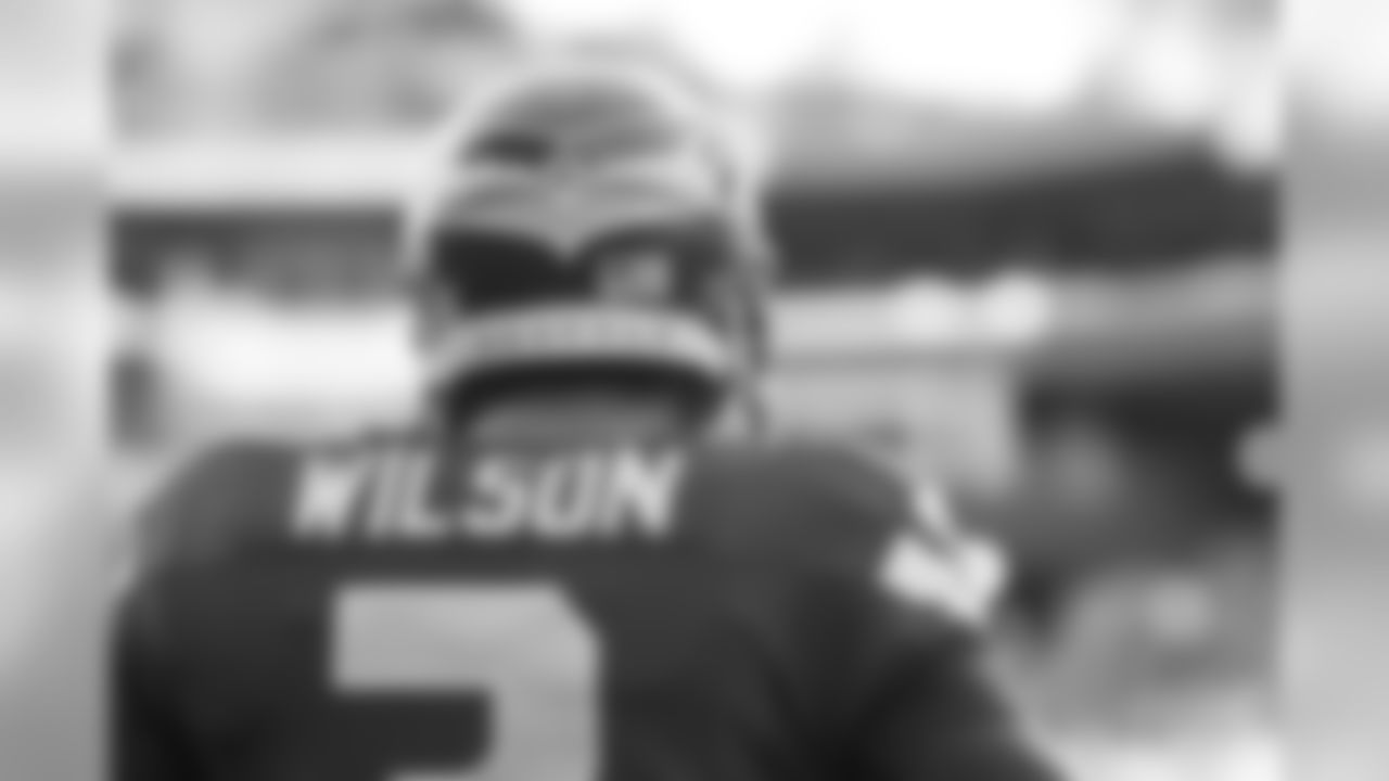 tempSeahawksSideline_vs_49ers-52.jpg