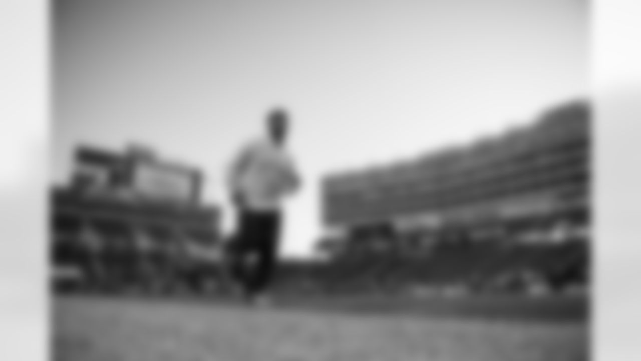 At 2:45pm, Russell Wilson catches his first glimpse of the field at Levi's Stadium and takes his customary warmup jog around the field.