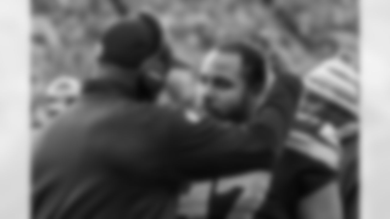 tempSeahawksSideline_vs_49ers-71.jpg