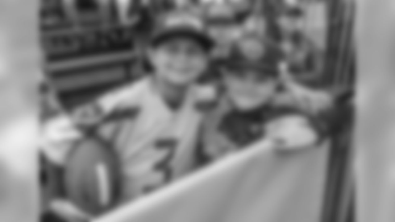 170127_pro_bowl_fans_day_three-6.jpg