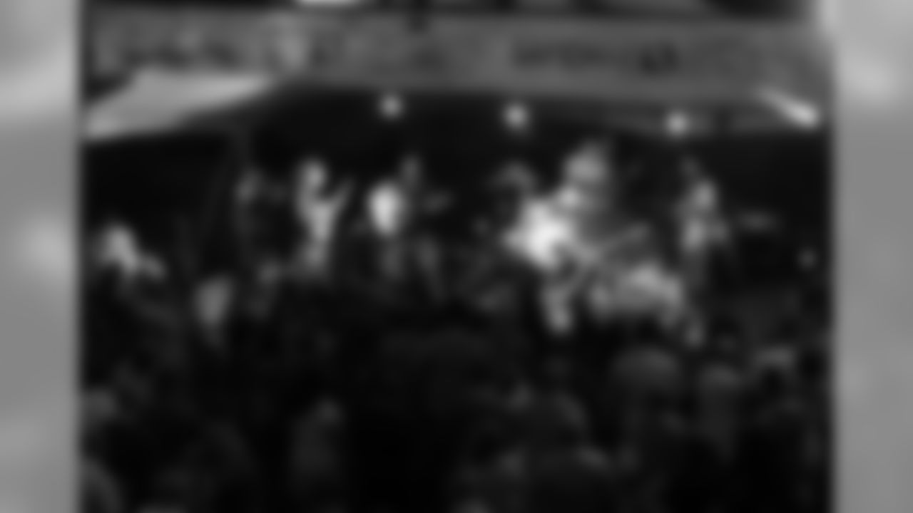 1cst_am4i6730.jpg