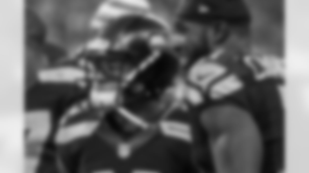 tempSeahawksSideline_vs_49ers-86.jpg