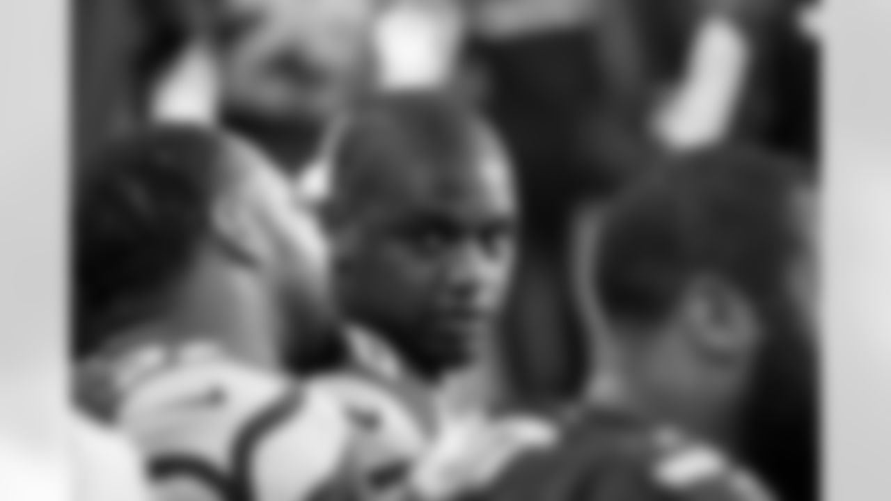 tempSeahawksSideline_vs_49ers-36.jpg