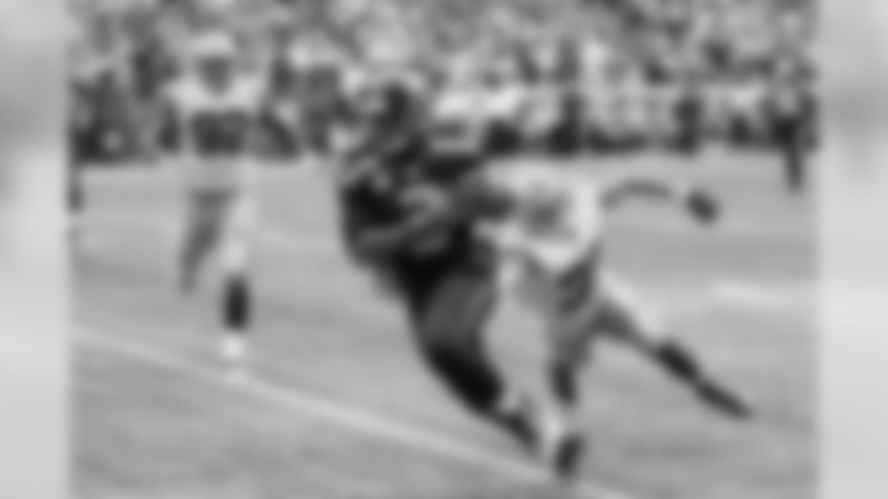 russellwilson_running-20.jpg